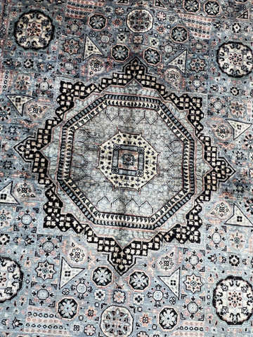 Oushak Rug History: Anatolian Weaving Heritage & Design Evolution