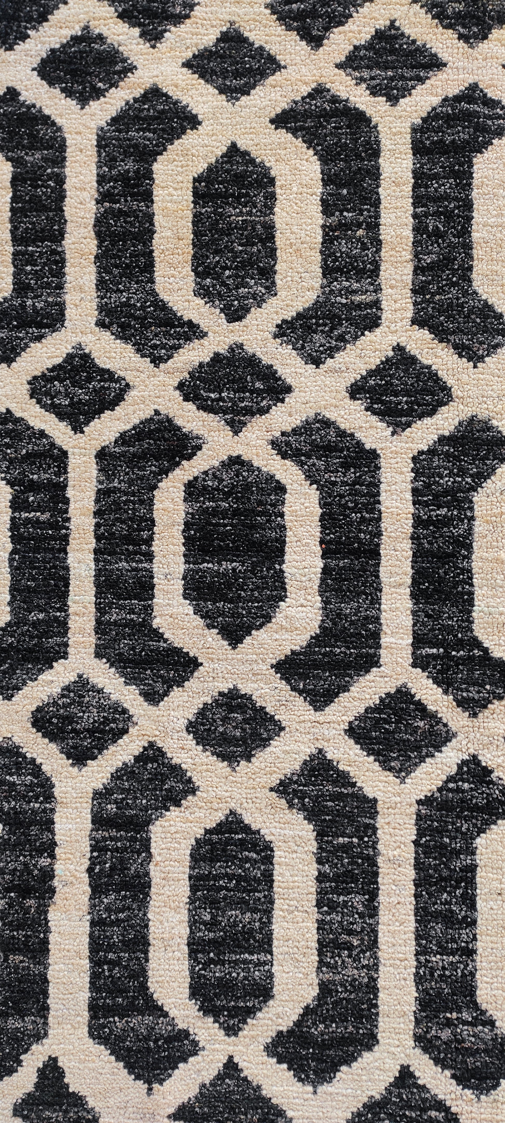 nan handwoven handwoven rug, traditional pattern, wool, detail view