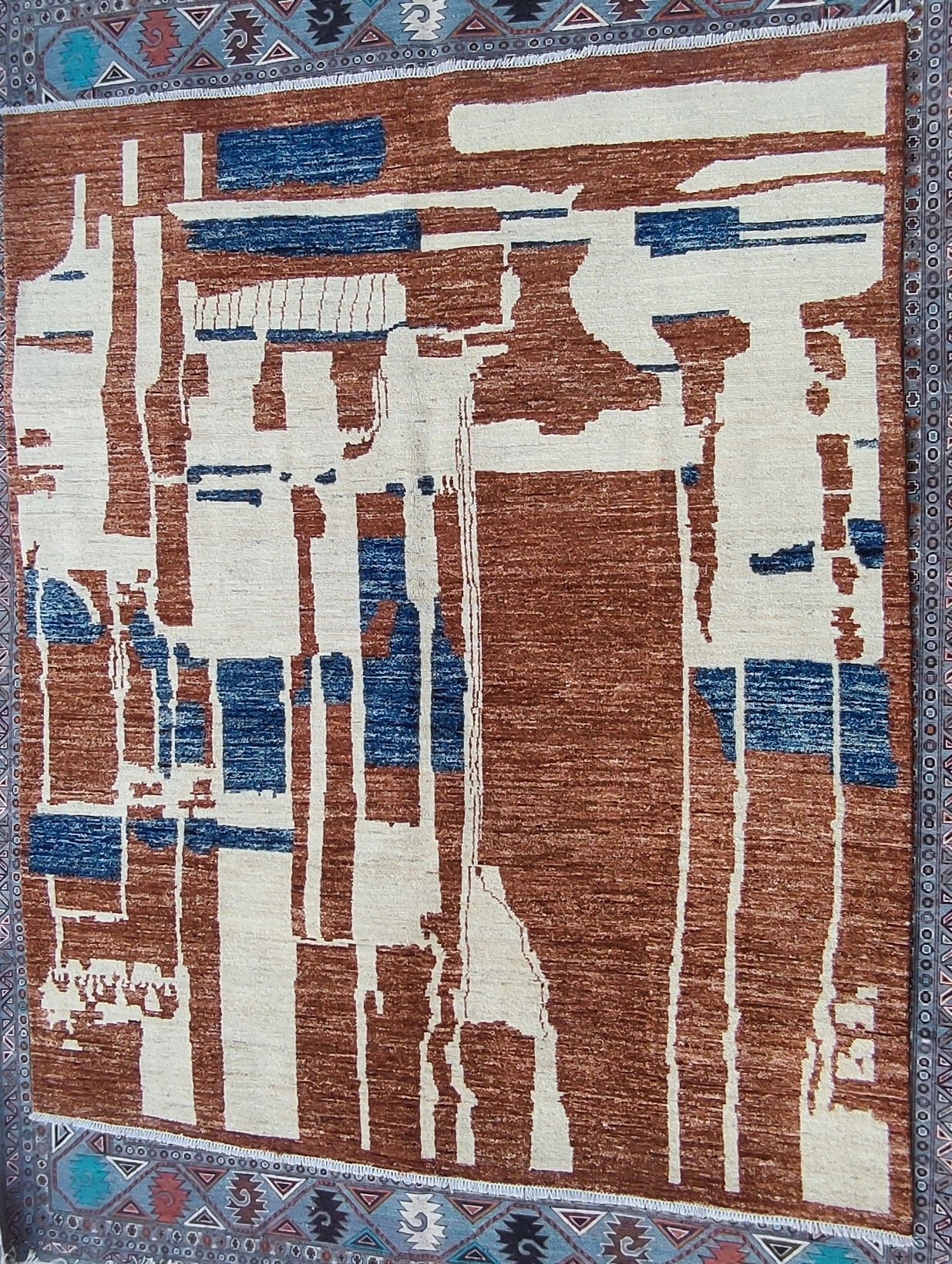 Madras Modern Handwoven Contemporary Wool Rug – 9'9" × 8'2" · nan handwoven handwoven rug, traditional pattern, wool, detail view