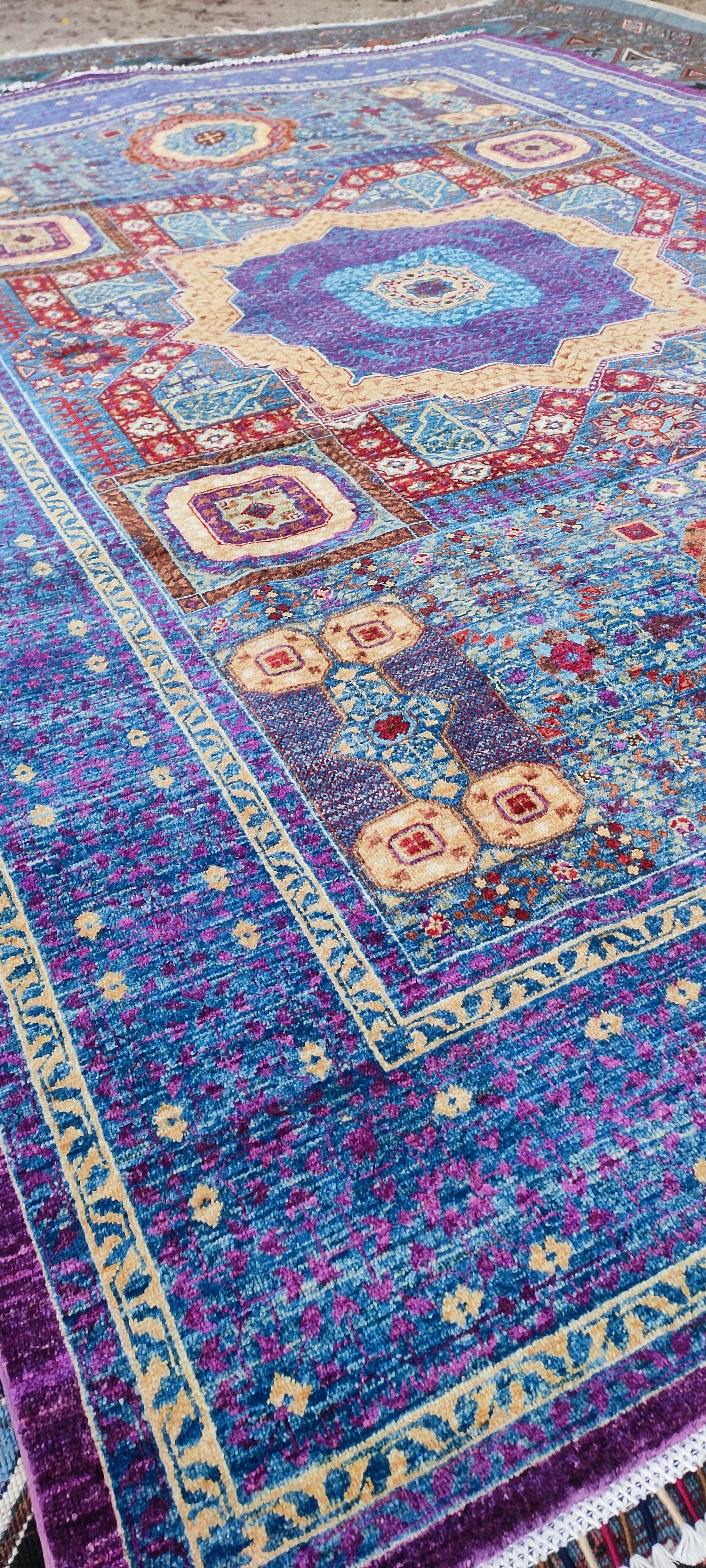 nan handwoven handwoven rug, traditional pattern, wool, detail view