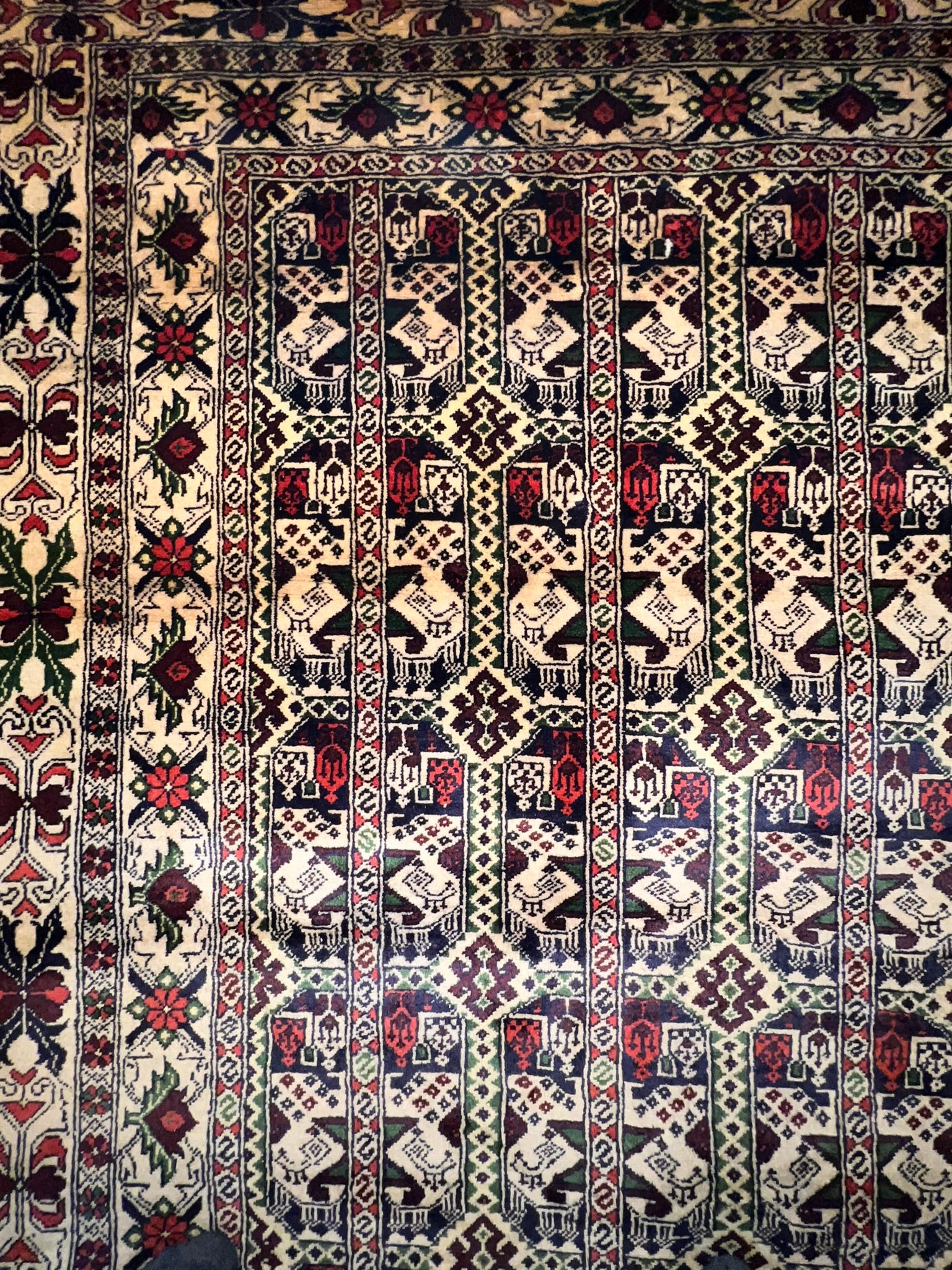 nan handwoven handwoven rug, traditional pattern, wool, detail view