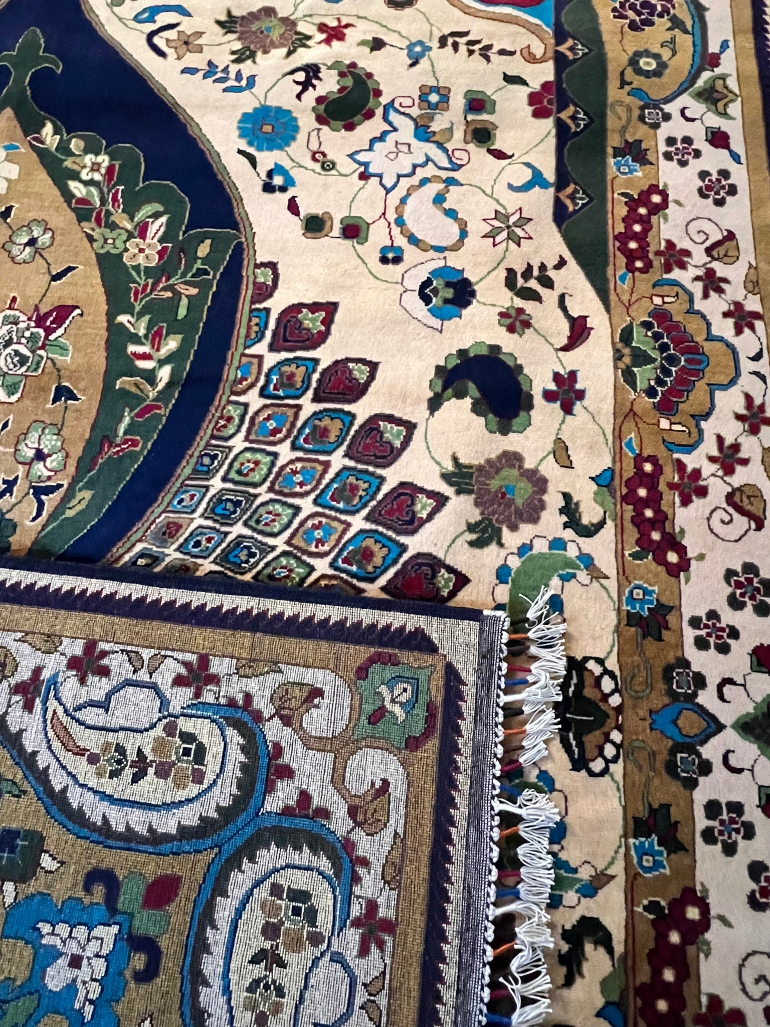 nan handwoven handwoven rug, traditional pattern, wool, detail view