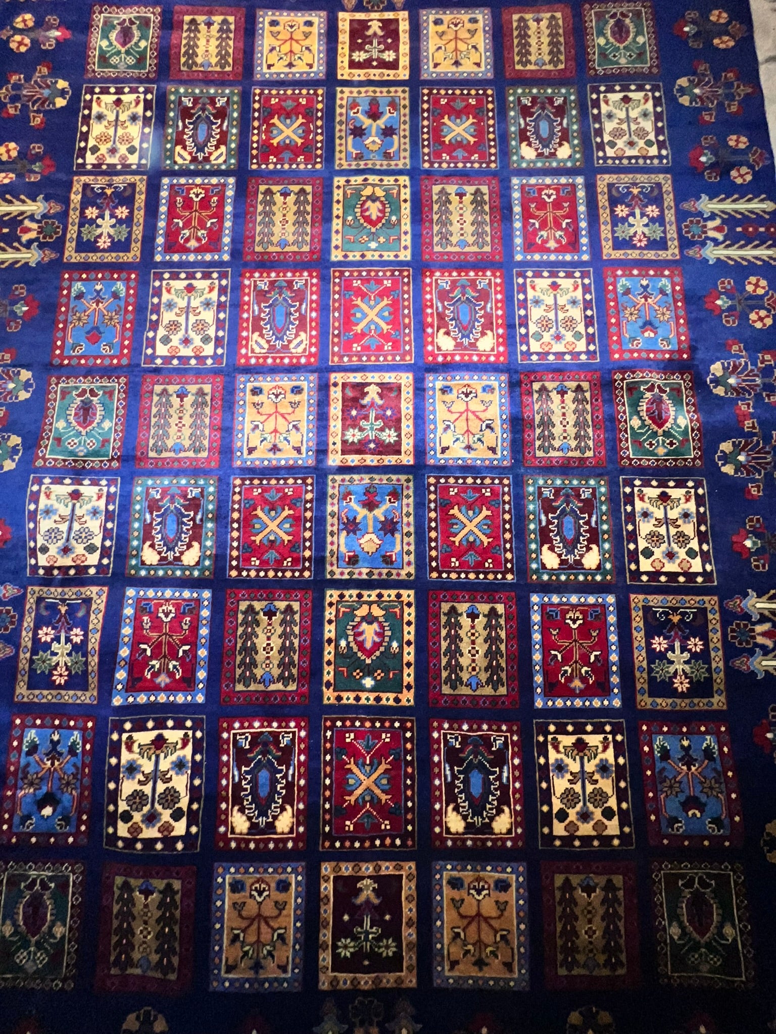 nan handwoven handwoven rug, traditional pattern, wool, detail view