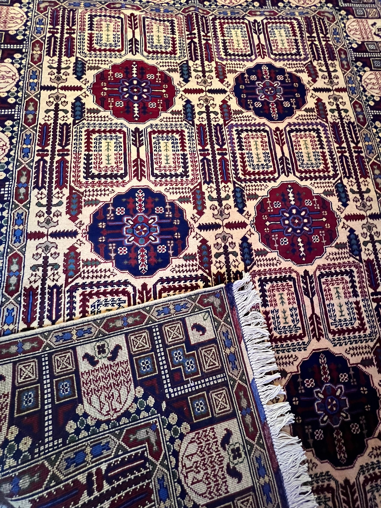 nan handwoven handwoven rug, traditional pattern, wool, detail view