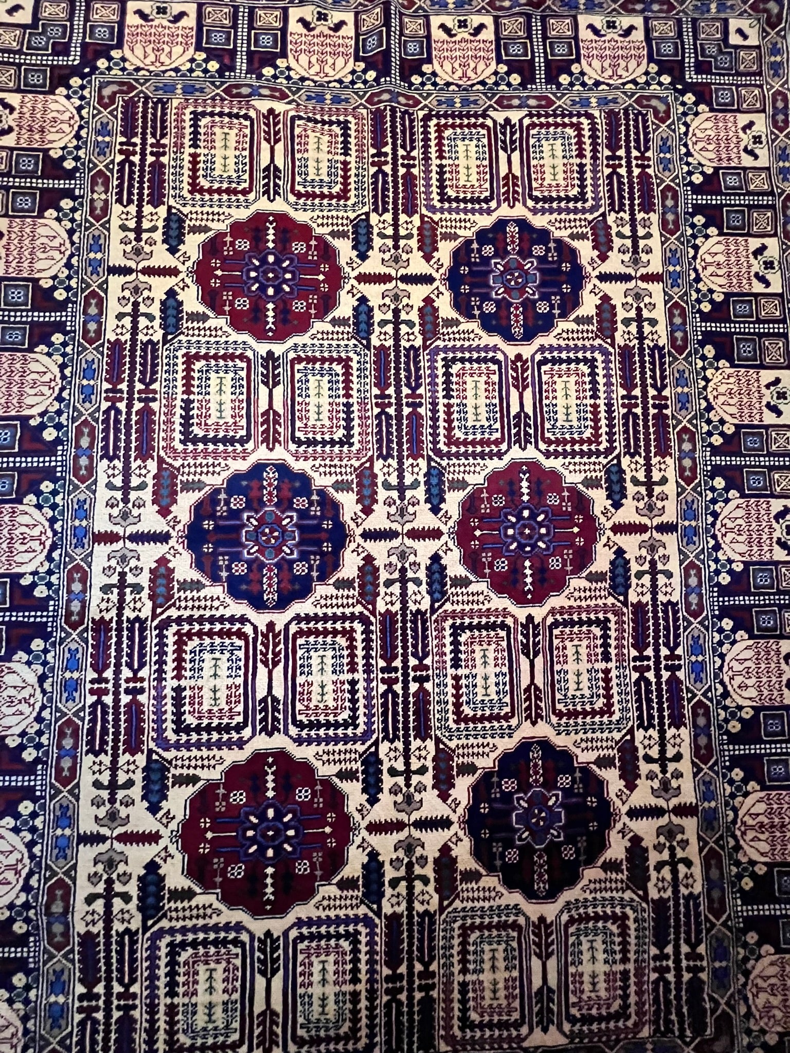 nan handwoven handwoven rug, traditional pattern, wool, detail view