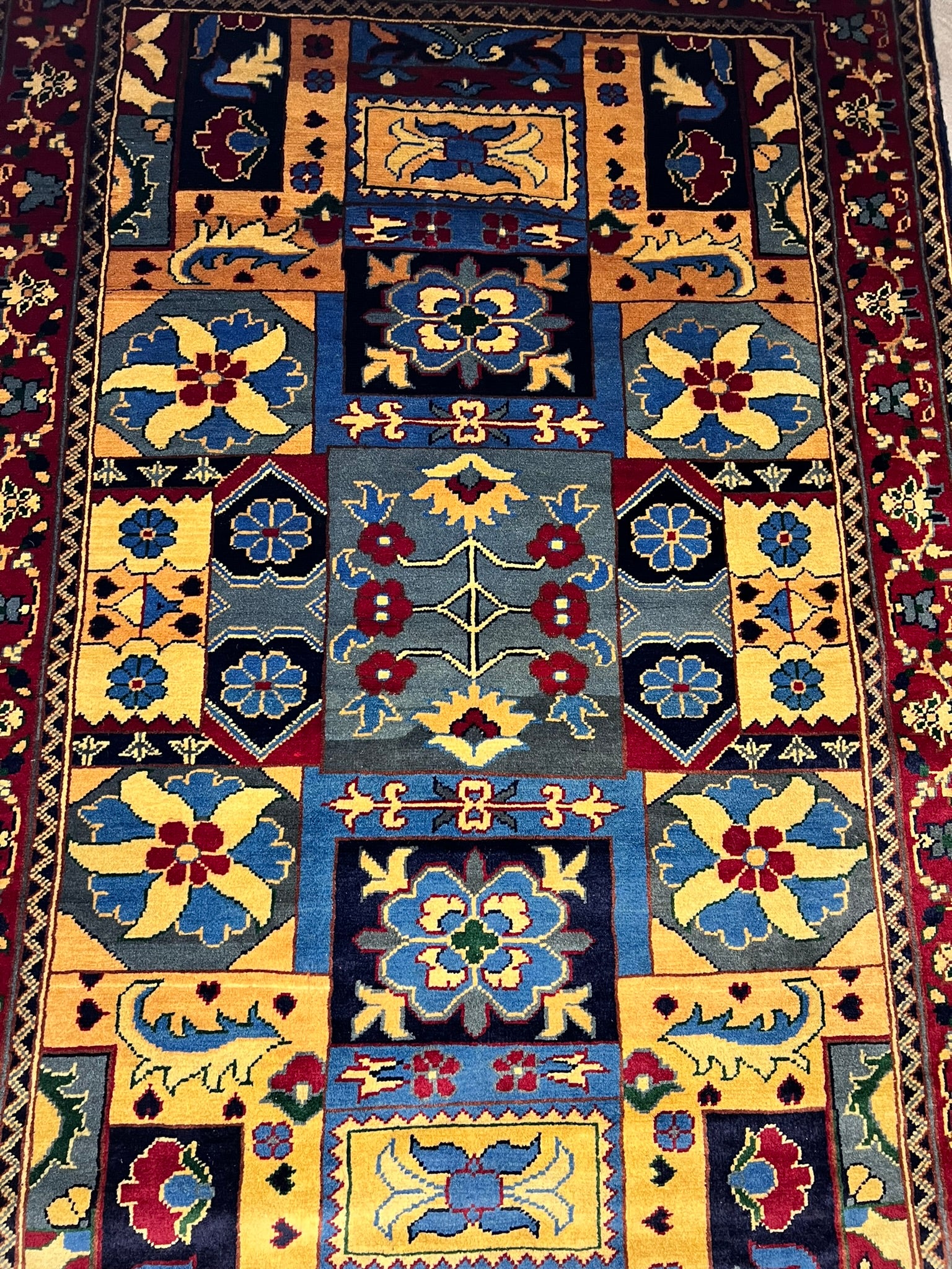 nan handwoven handwoven rug, traditional pattern, wool, detail view