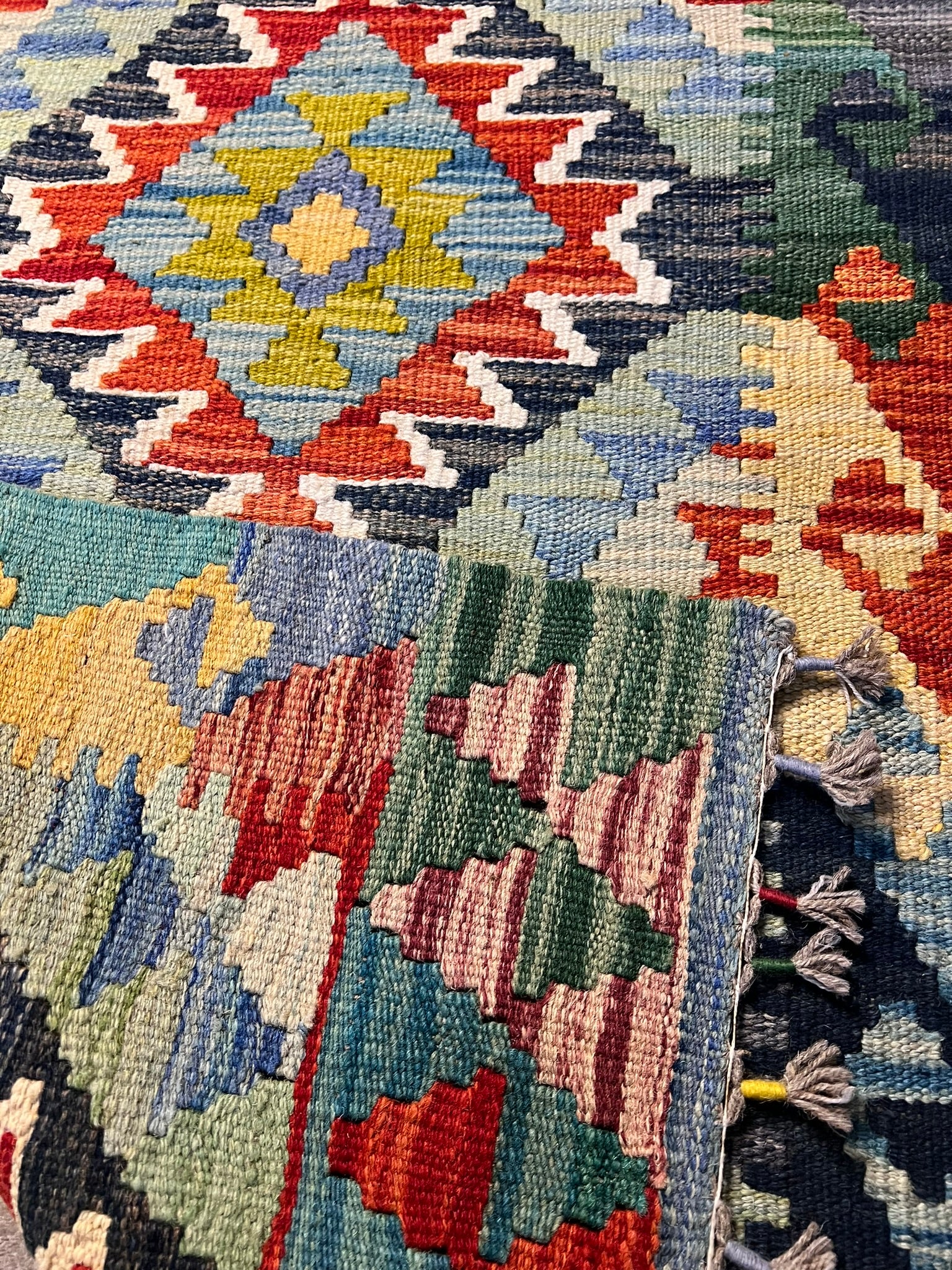 nan handwoven handwoven rug, traditional pattern, wool, detail view