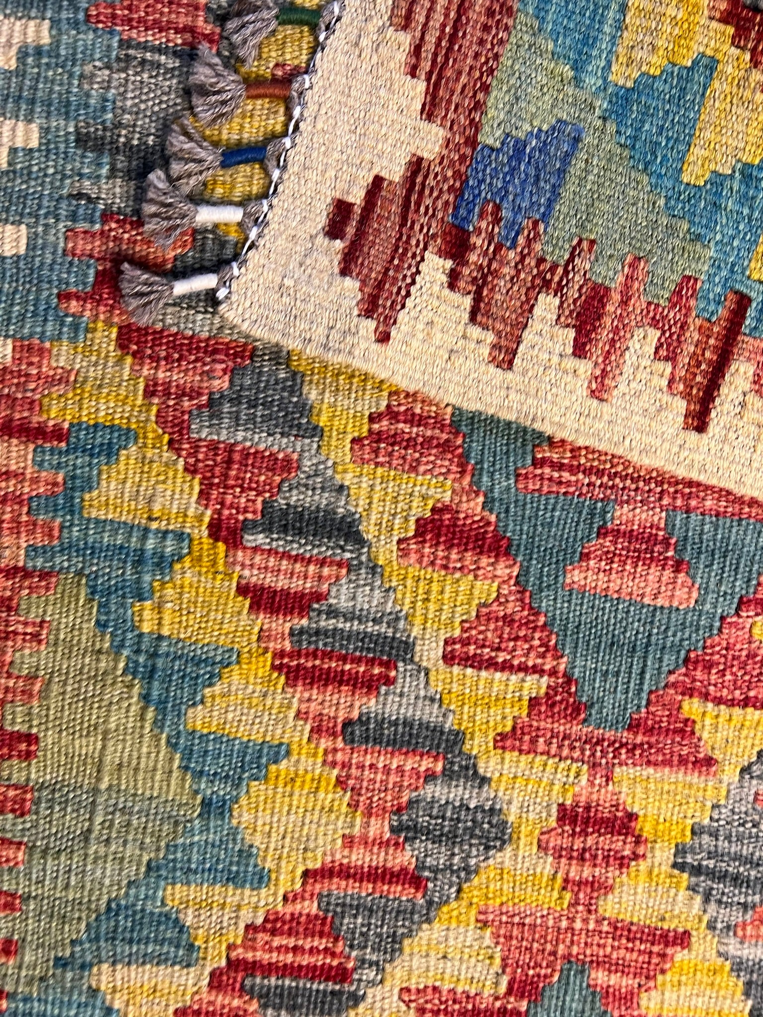 nan handwoven handwoven rug, traditional pattern, wool, detail view