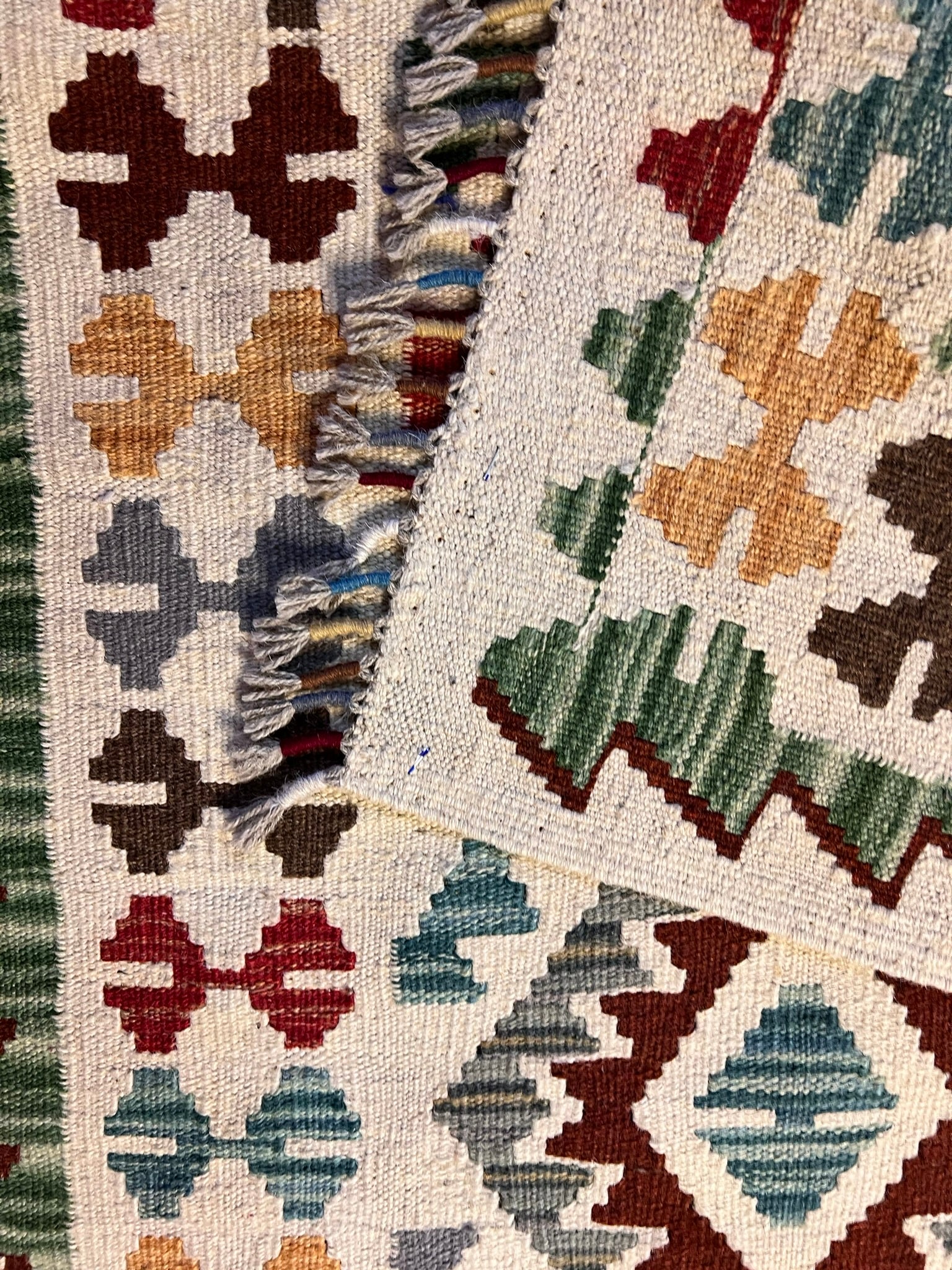 nan handwoven handwoven rug, traditional pattern, wool, detail view