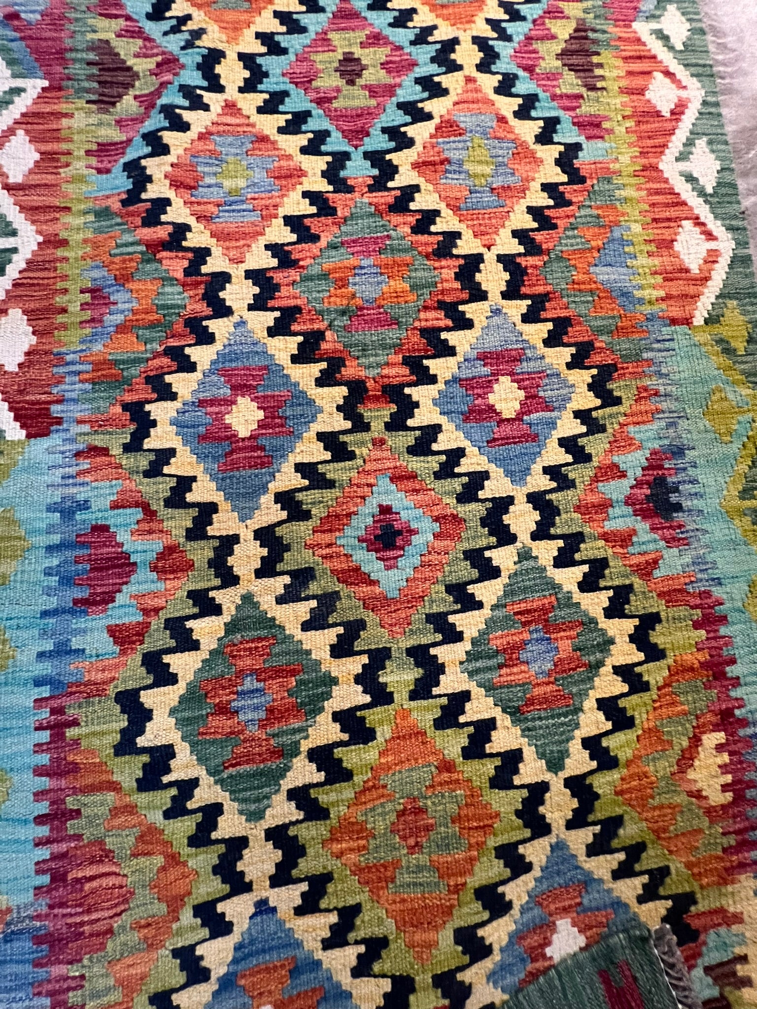 nan handwoven handwoven rug, traditional pattern, wool, detail view