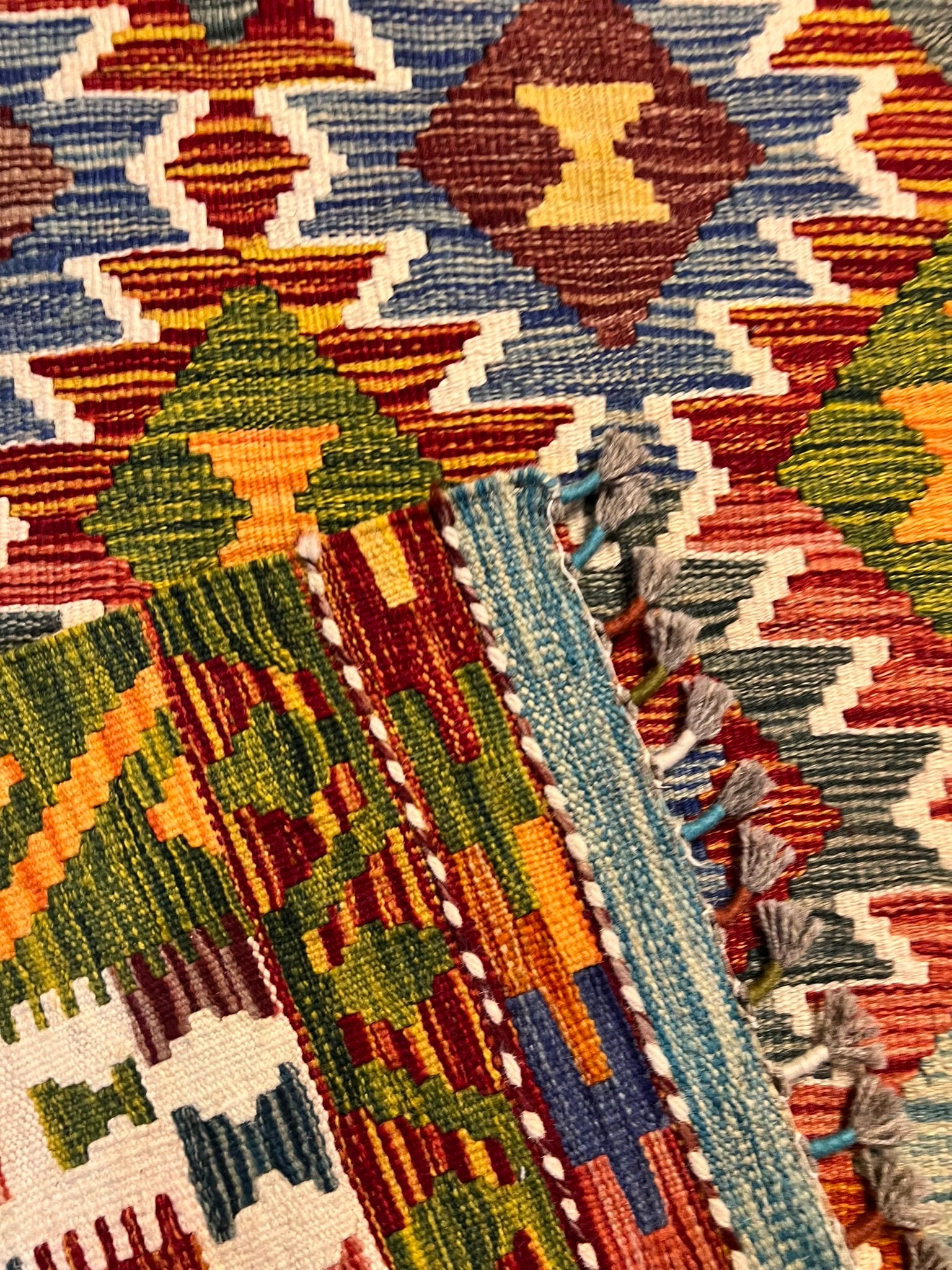 nan handwoven handwoven rug, traditional pattern, wool, detail view