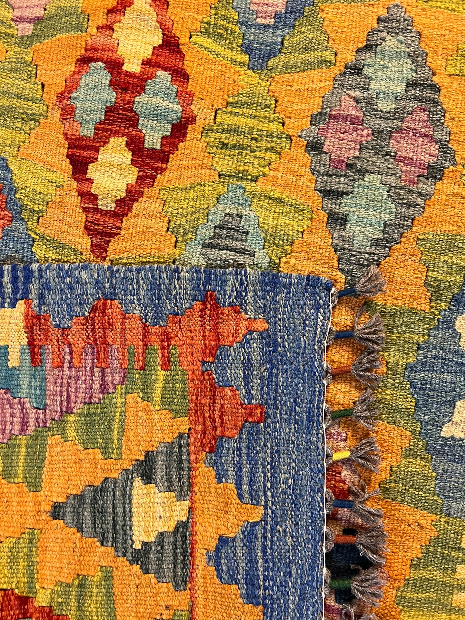 nan handwoven handwoven rug, traditional pattern, wool, detail view