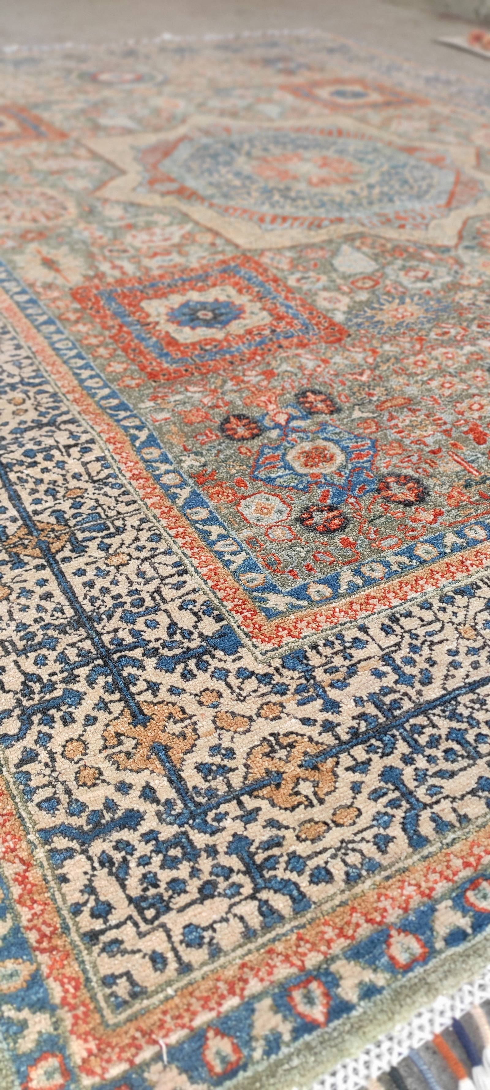 Mamluk Handwoven Tribal Rug 5.58 ft X 7.87 ft · nan handwoven handwoven rug, traditional pattern, wool, detail view