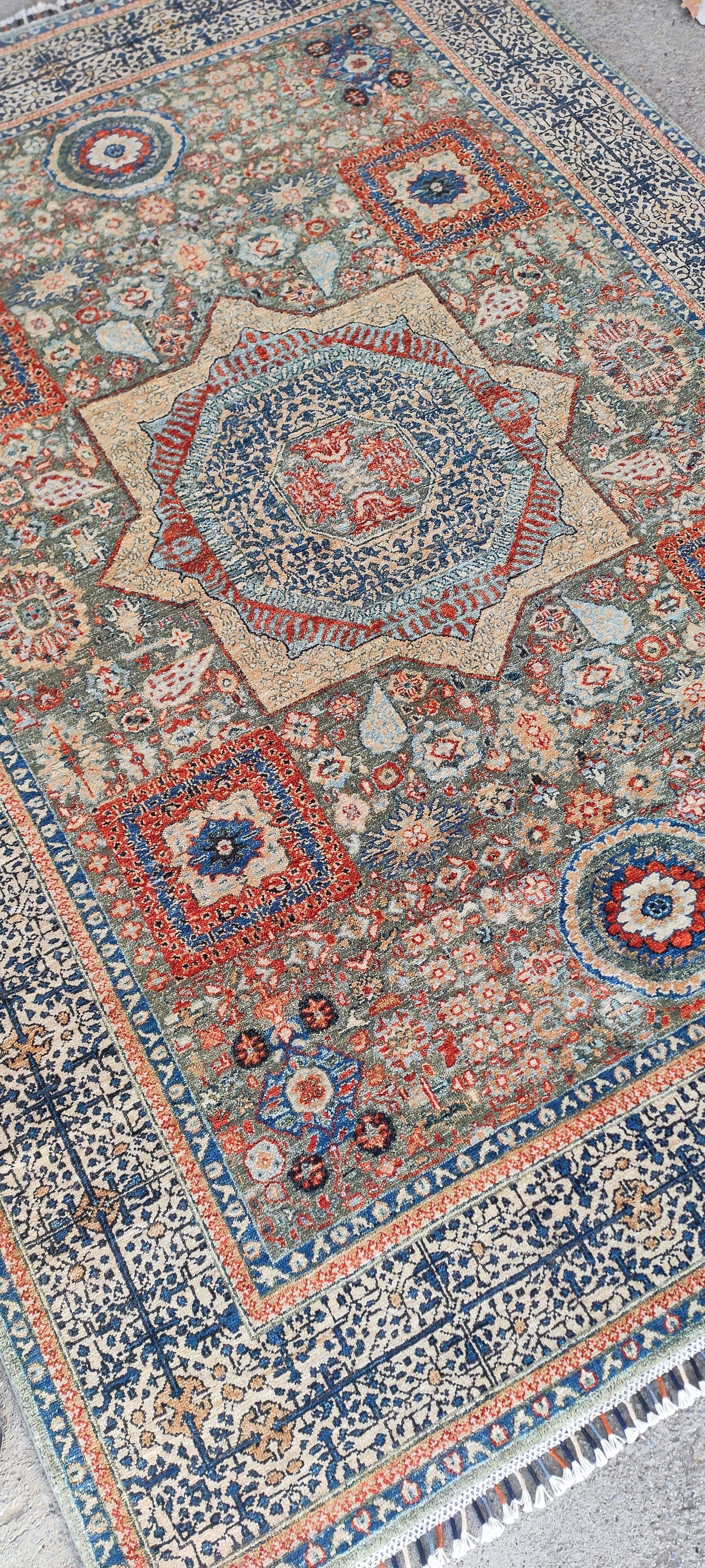 Mamluk Handwoven Tribal Rug 5.58 ft X 7.87 ft · nan handwoven handwoven rug, traditional pattern, wool, detail view