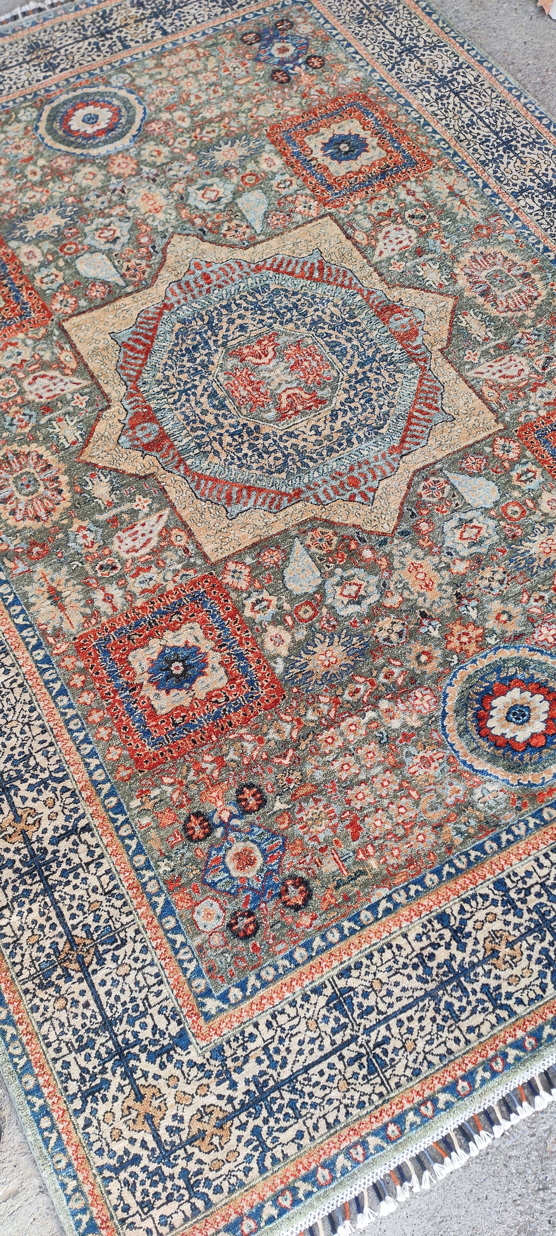 nan handwoven handwoven rug, traditional pattern, wool, detail view