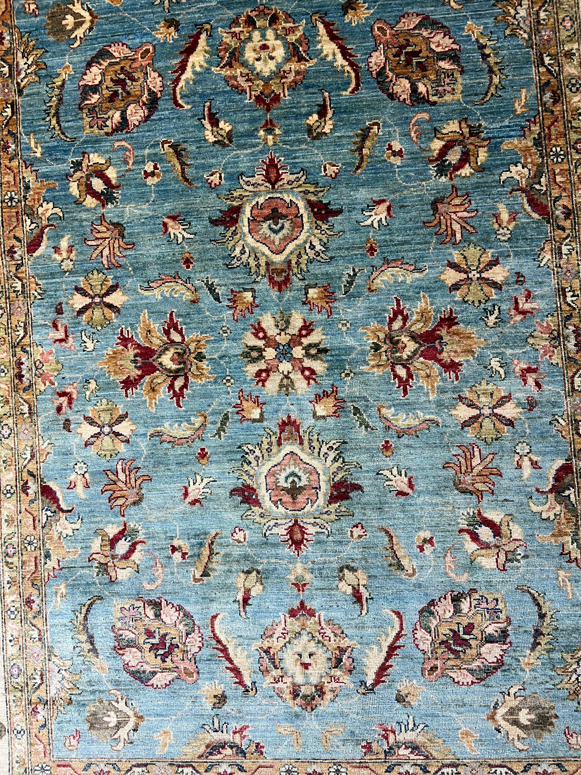 Afghan Oushak rug Ghazni wool hand-knotted premium texture artisan craftsmanship traditional Oriental pattern detail


