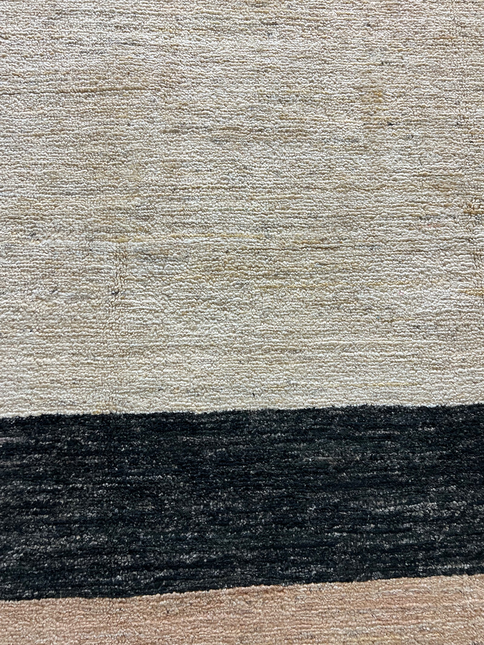 7.10′ × 5.5′ Modern Contemporary Rug – Handwoven Wool | Artisan Craftsmanship | Luxury Designer Area Rug · Contemporary wool rug close-up artisan craftsmanship handwoven texture detail

