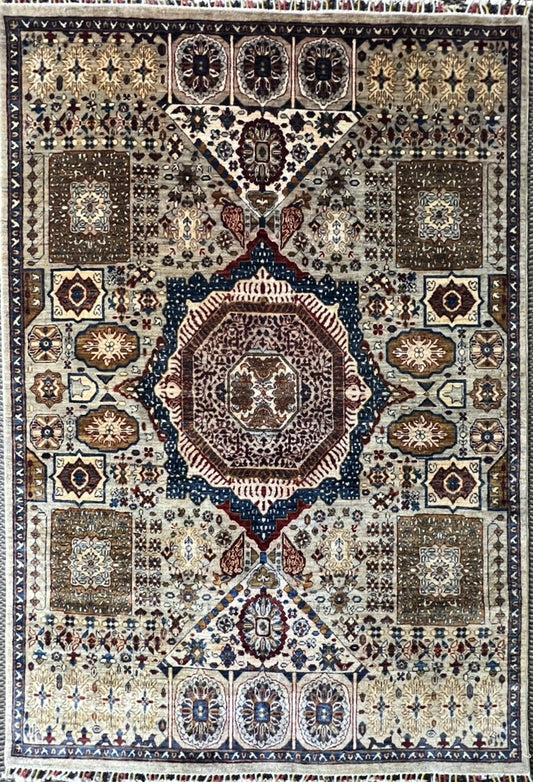 Mamluk luxury hand-knotted wool rug 7'1x5'0 with traditional Islamic geometric design and natural dyes
