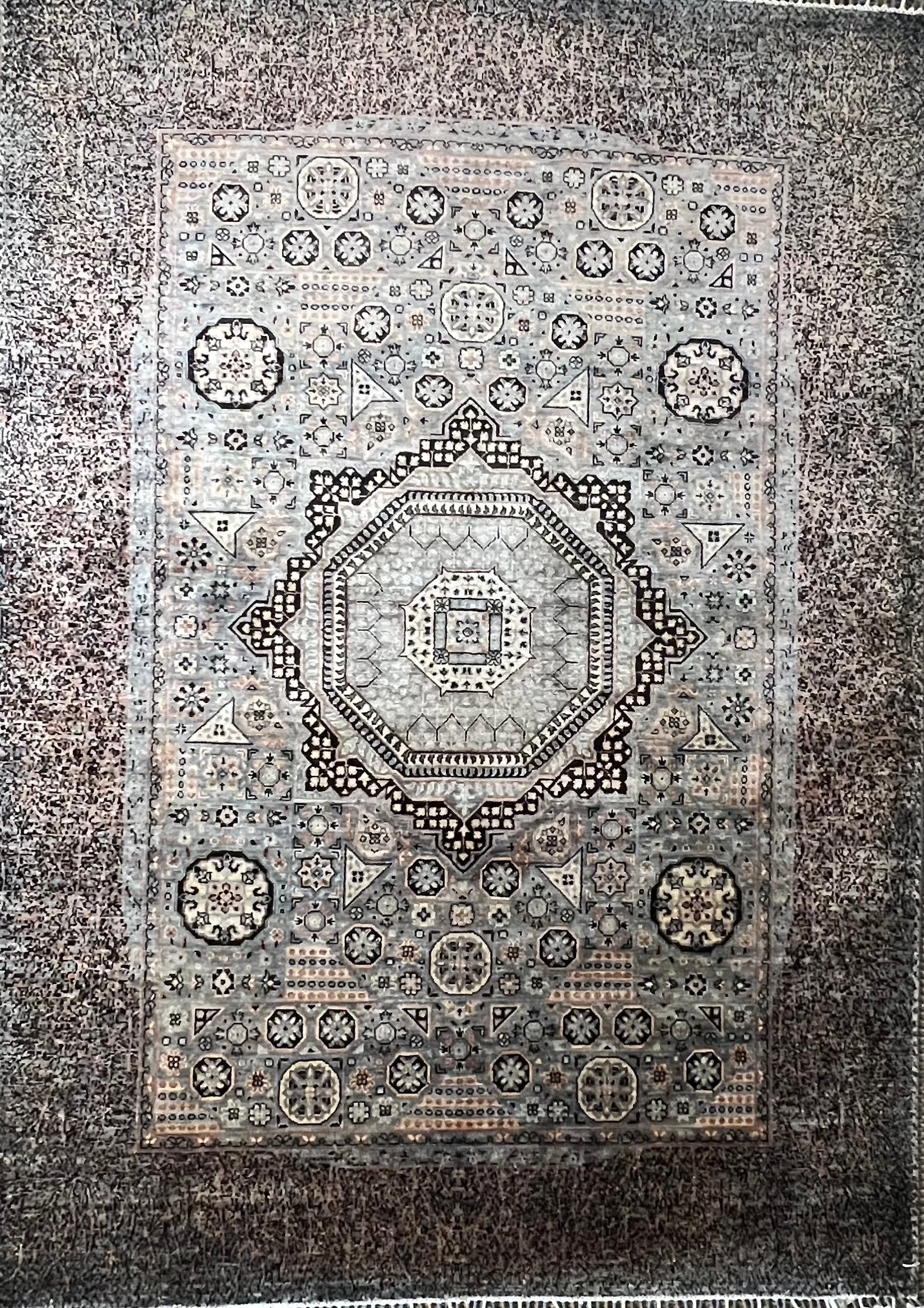 Mamluk luxury hand-knotted wool rug 7'10" x 5'7" - full view showing geometric pattern