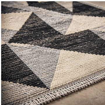 nan handwoven handwoven rug, traditional pattern, wool, detail view